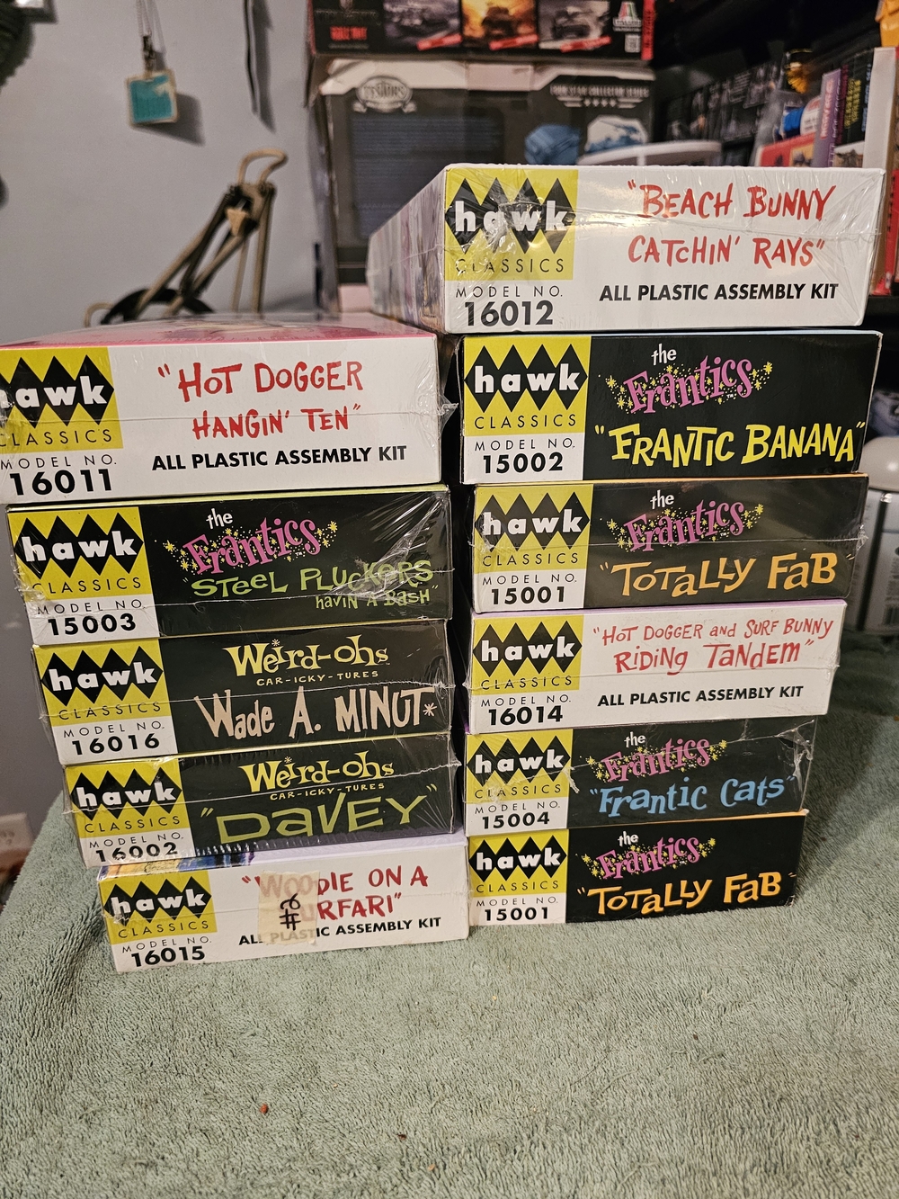 Hawk Model Co. Frantics 'Weird-Ohs' Boxed Set- Black & Purple & Various Colors - Picture 3 of 3